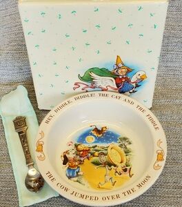 New w/ Box Vintage AVON Baby's Keepsake Spoon & Bowl Set